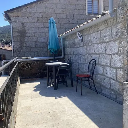 Bel Appartement Au Coeur Du Village De Sartene Exterior photo