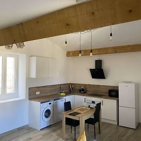 Bel Appartement Au Coeur Du Village De Sartene Exterior photo